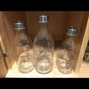 Farmhouse measuring bottles